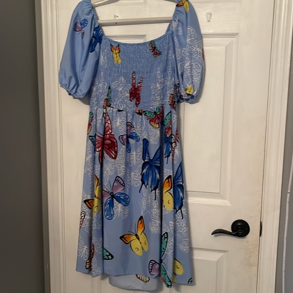 Butterfly print dress - Picture 2 of 4